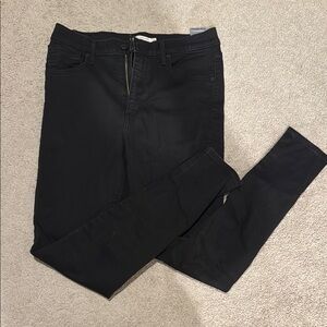 Levi’s black skinny jeans